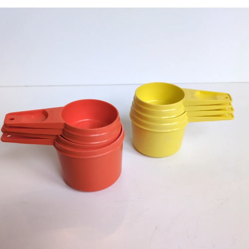 Tupperware vintage measuring